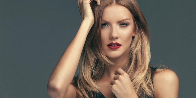 Shimmer, Shine, and Diverse Beauty: Christmas Inspirations