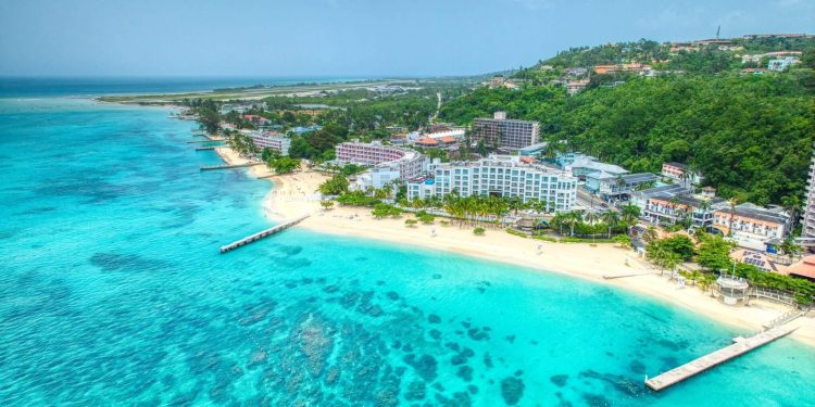 10 Best Beaches in Jamaica You Can’t Miss in 2025