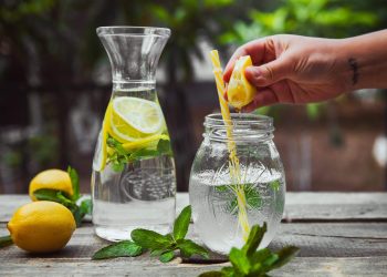 The Secret to a Stronger Immune System? Lemon Water!