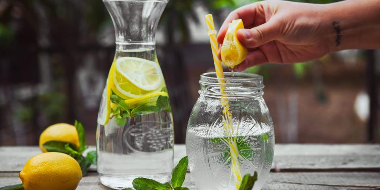 The Secret to a Stronger Immune System? Lemon Water!